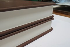 Изготовление книги А-3 для рекламы из кожи с тиснением
